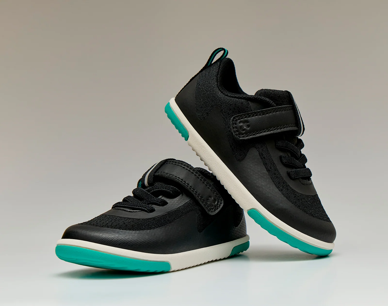 MotionX Sneakers - Image 5